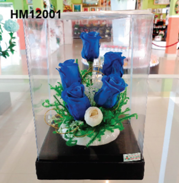 Composition Florale Sous Cloche – HM12001