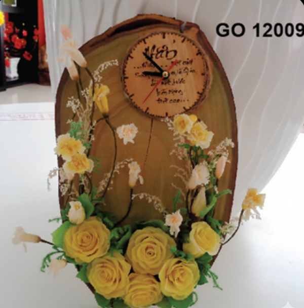 150 Horloge Bois & Roses Jaunes – GO12009
