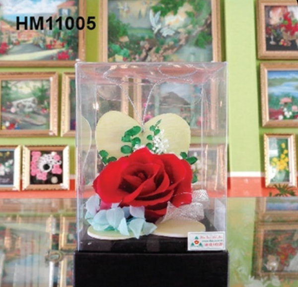 Rose Rouge Sous Cube Transparent – HM11005