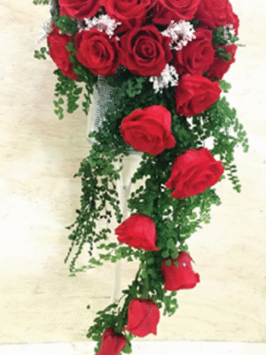 Cascade Royale de Roses Rouges – BTT13012-02