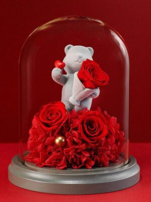 Ourson d’Amour aux Roses Rouges Sous Cloche